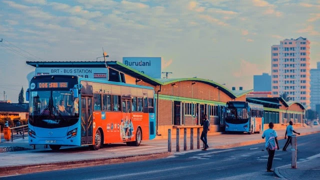 Mabasi ya Mwendokasi yakiwa safarini Dar es Salaam.