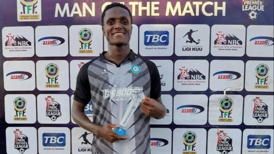 Winga wa Singida Black Stars, Mossi Nduwumwe.