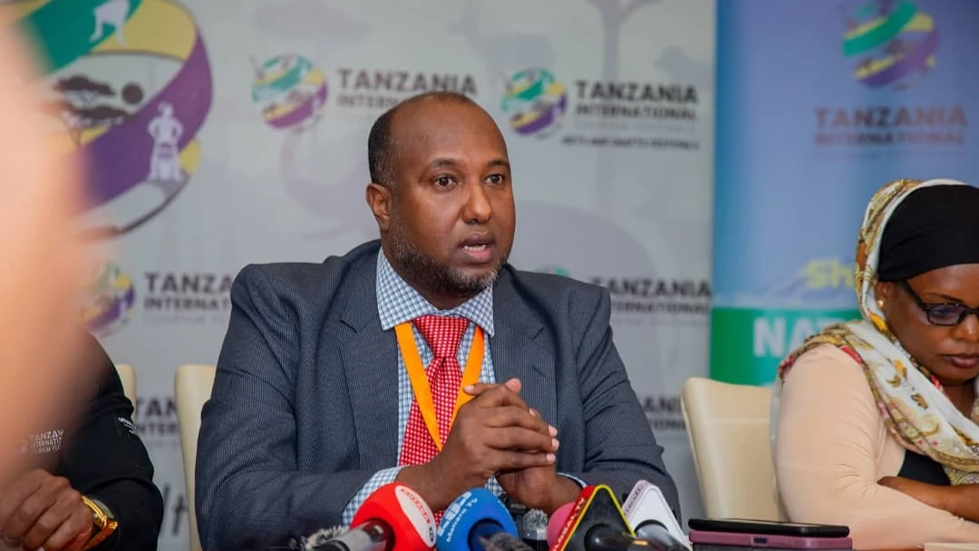 "Tumeandaa tamasha hili kwa lengo la kuitangaza Tanzania kupitia utalii wa sanaa na utamaduni, huku tukiwajengea vijana ujuzi na maarifa ya kutumia fursa za kiuchumi zinazotokana na sekta hizo," amesema Jama.